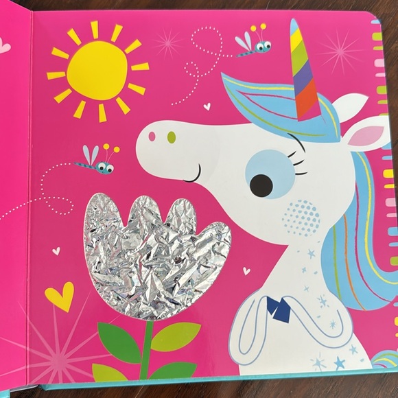 Unicorn and Llama interactive board books - Picture 3 of 4